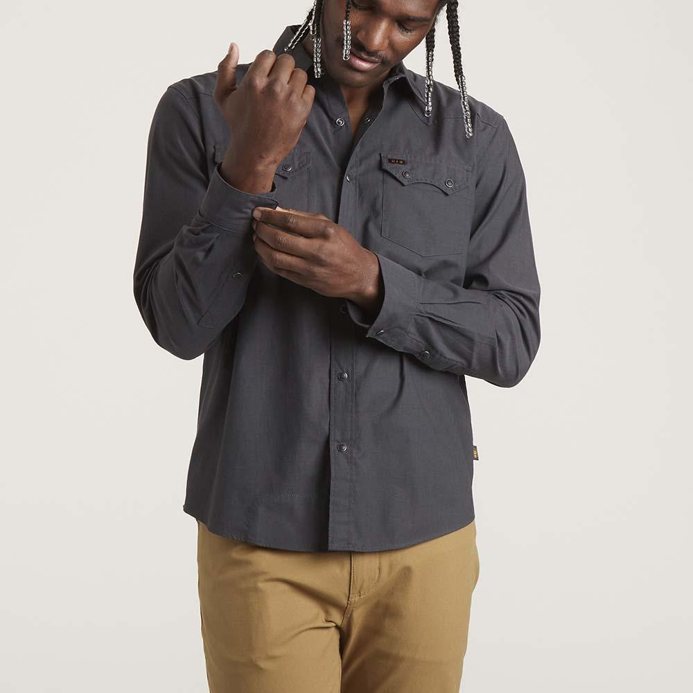 Howler Brothers Crosscut Snapshirt Mens in Midnight Chambray