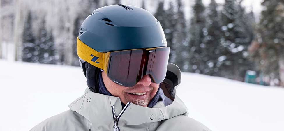 Jans Expert wearing a Giro ski helmet and Zeal ski goggles while skiing at Deer Valley Resort, Park City, Utah.