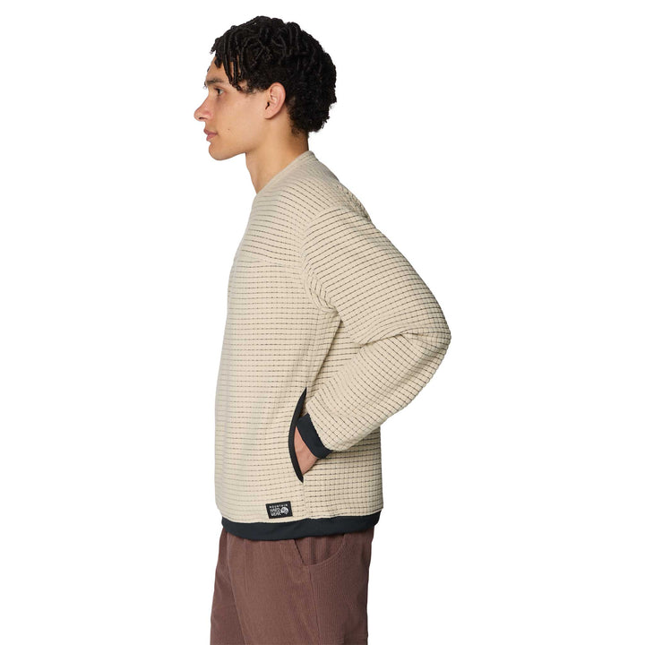 Mountain Hardwear Summit Grid Big Grid Pullover Crew for men in Fossil. 