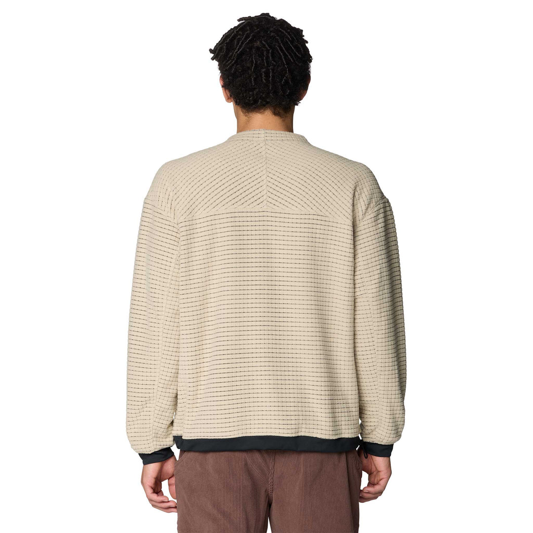 Mountain Hardwear Summit Grid Big Grid Pullover Crew for men in Fossil. 